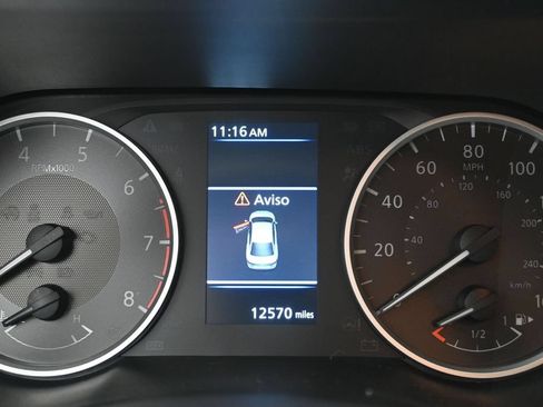 Used 2024 Nissan Sentra S FWD image 11