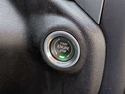 Used 2020 Chevrolet Silverado 1500 LTZ w/ LTZ Premium Package image 30