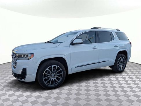 Used 2023 GMC Acadia Denali w/ Denali Technology Package image 7