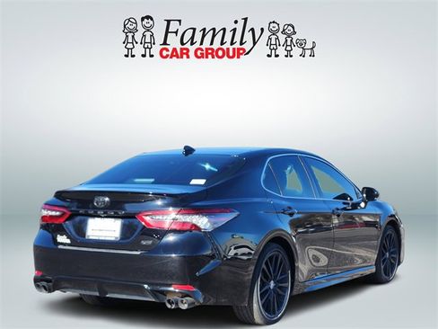 Used 2022 Toyota Camry XSE image 4