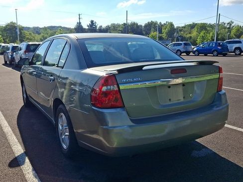 Used 2005 Chevrolet Malibu LS FWD image 2