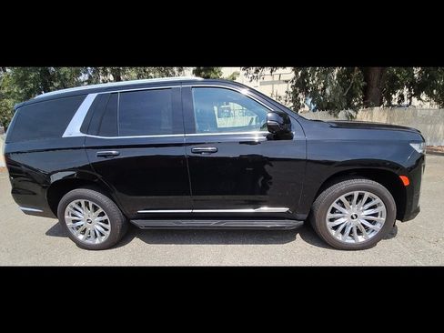 Used 2021 Cadillac Escalade Premium Luxury AWD/4WD image 9