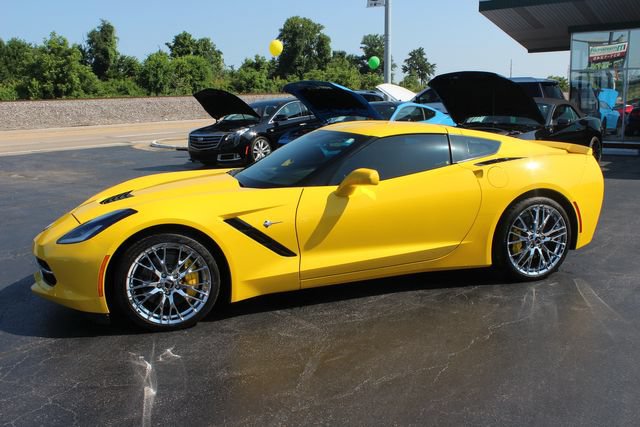 Used 2015 Chevrolet Corvette Stingray Coupe w/ 2LT Preferred Equipment Group RWD image 4