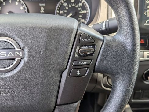 Certified 2025 Nissan Frontier SV RWD image 21