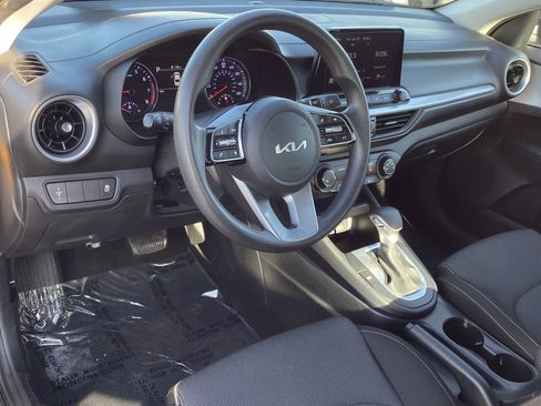 Used 2024 Kia Forte LXS image 13