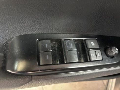Used 2025 Toyota Camry SE w/ Multimedia Upgrade Package FWD image 21