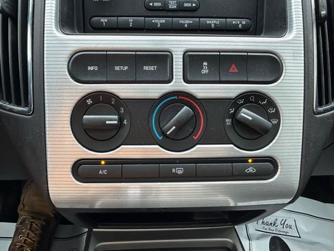 Used 2009 Ford Edge SEL FWD image 24