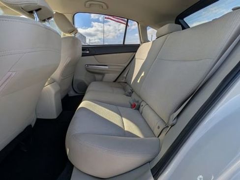Used 2015 Subaru Crosstrek 2.0i Premium image 4