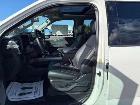 New 2026 Ford F250 Lariat w/ Black Appearance Package image 16