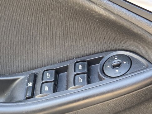 Used 2015 Ford Focus SE w/ Reverse Sensing Package image 24