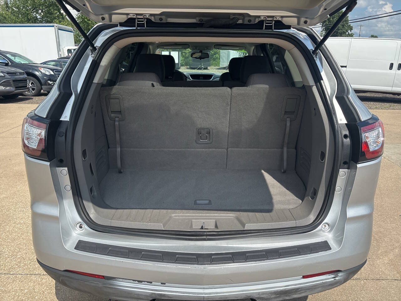 Used 2015 Chevrolet Traverse LS AWD/4WD image 9