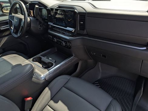 Used 2026 Chevrolet Silverado 2500 LTZ w/ LTZ Premium Package AWD/4WD image 33