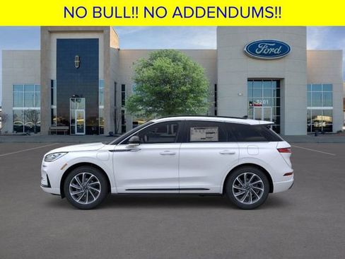 New 2026 Lincoln Corsair Grand Touring image 3