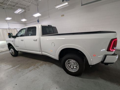 Used 2025 RAM 3500 Longhorn AWD/4WD image 10
