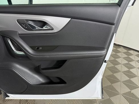 Used 2025 Chevrolet Blazer LT AWD/4WD image 18
