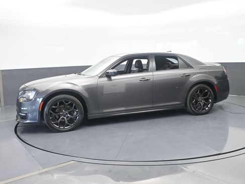 Used 2020 Chrysler 300 S w/ S Model Appearance Package RWD image 2