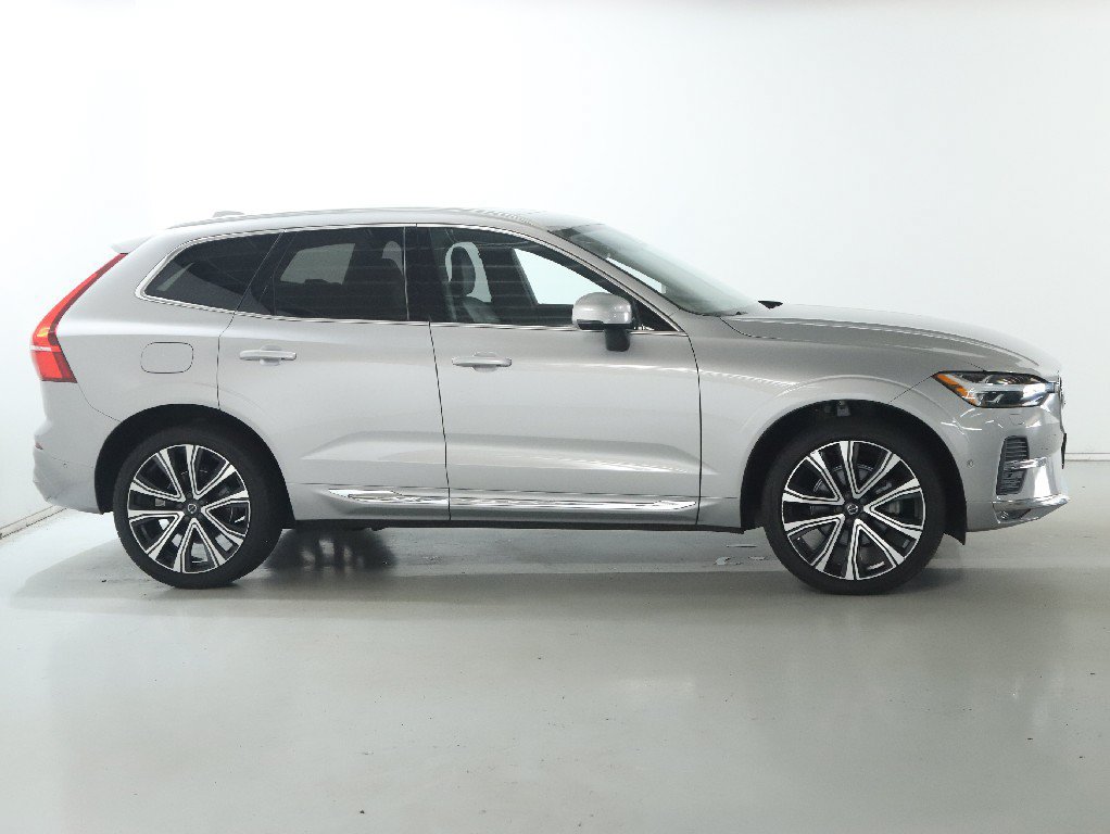 Used 2023 Volvo XC60 B5 Ultimate w/ Climate Package AWD/4WD image 11