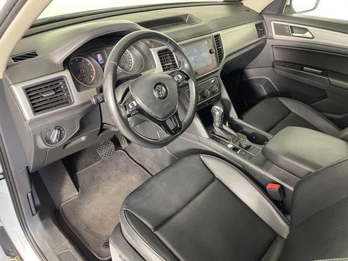 Used 2019 Volkswagen Atlas SE w/ Towing Package AWD/4WD image 3