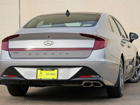 Used 2023 Hyundai Sonata SEL w/ Convenience Package FWD image 4