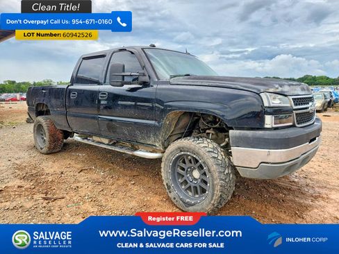 Used 2005 Chevrolet Silverado 2500 LT w/ Heavy-Duty Power Package AWD/4WD image 5