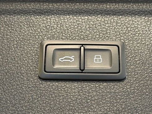 Used 2019 Audi Q5 2.0T Premium Plus image 38