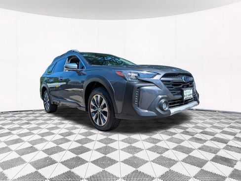 Used 2024 Subaru Outback Touring AWD/4WD image 17