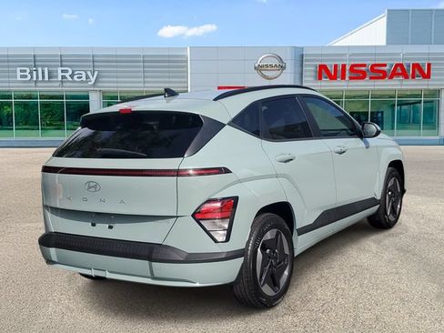 Used 2024 Hyundai Kona SEL FWD image 4