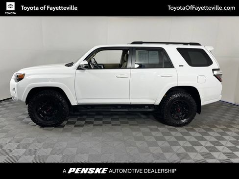 Used 2021 Toyota 4Runner SR5 Premium w/ Moonroof Package AWD/4WD image 2