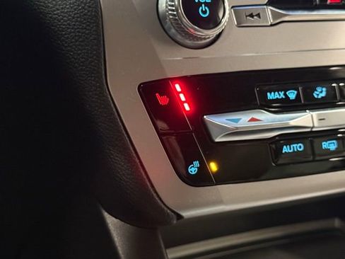 Certified 2022 Ford Explorer XLT w/ Equipment Group 202A image 32