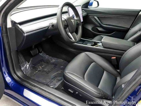 Used 2018 Tesla Model 3 Long Range RWD image 13