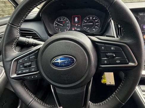 Used 2025 Subaru Outback Premium w/ Popular Package #1A AWD/4WD image 18
