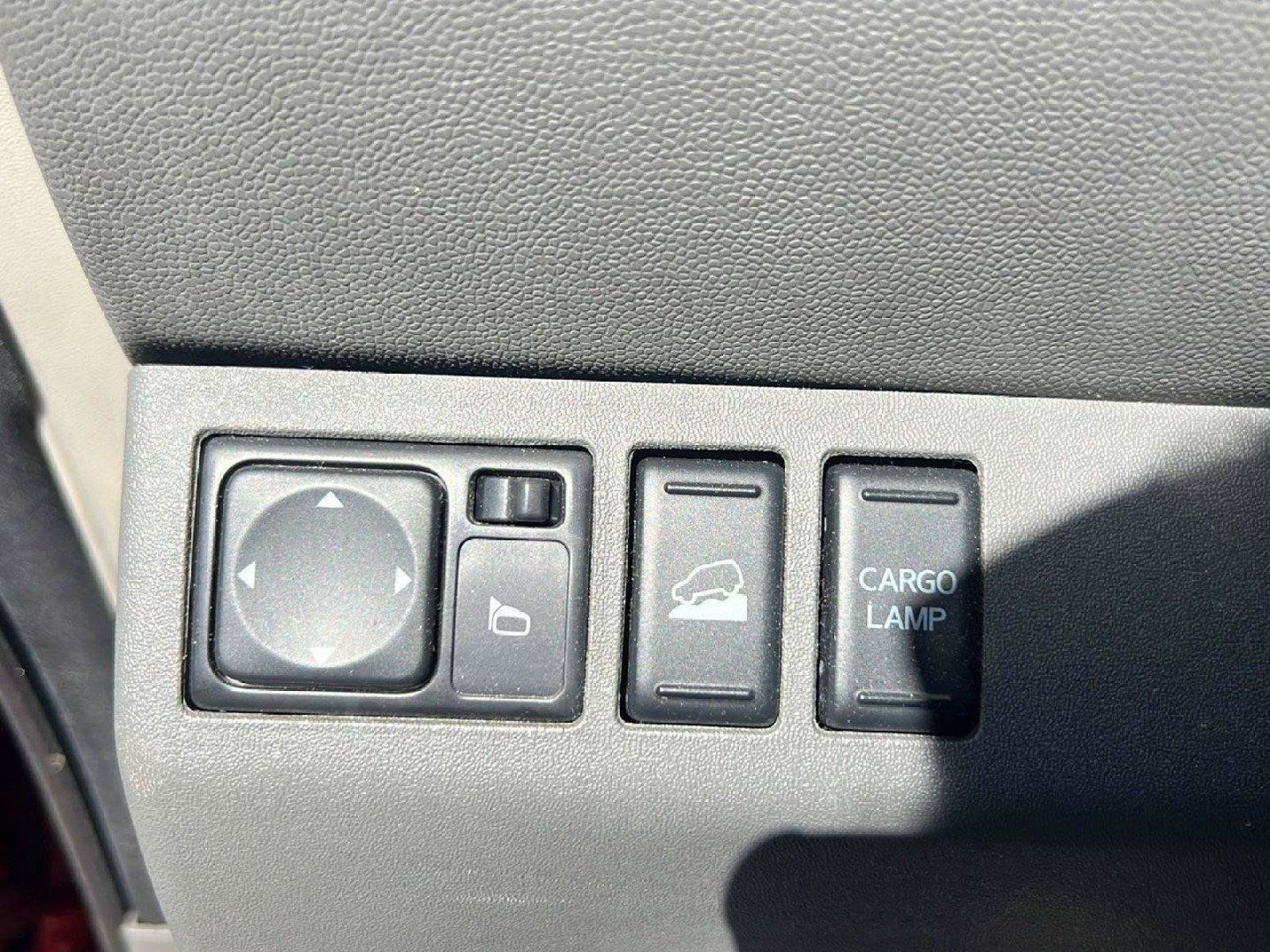 Used 2013 Nissan Frontier SV w/ SV Value Truck Pkg AWD/4WD image 8