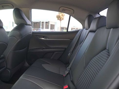 Used 2023 Toyota Camry SE FWD image 14