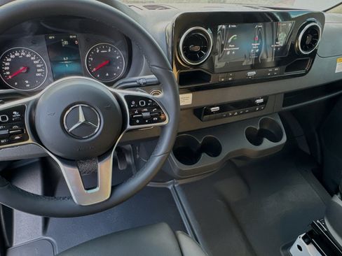 New 2024 Mercedes-Benz Sprinter 4500 image 12