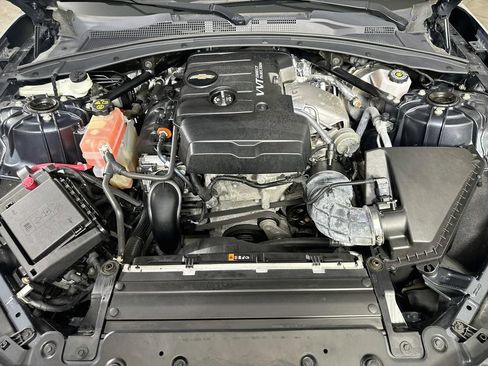 Used 2023 Chevrolet Camaro LT RWD image 9