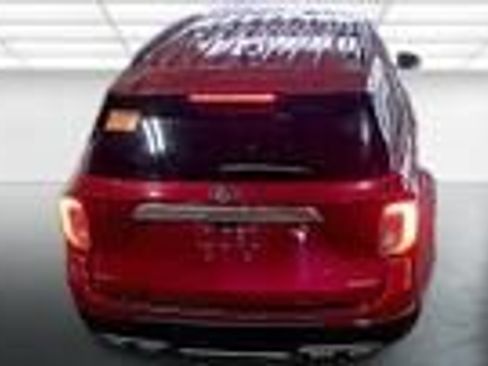 Used 2022 Ford Explorer XLT w/ Equipment Group 202A image 12