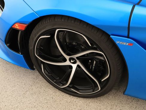 Used 2024 McLaren 750S Spider RWD image 31