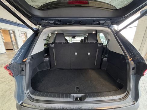 Used 2025 Toyota Grand Highlander LE image 37