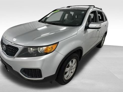 Used 2013 Kia Sorento LX image 7