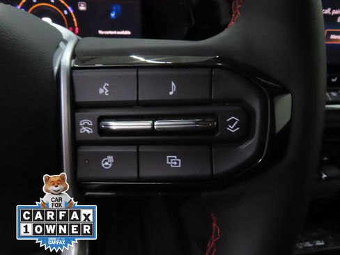 Used 2024 Chevrolet Colorado Z71 w/ Z71 Convenience Package 2 image 13