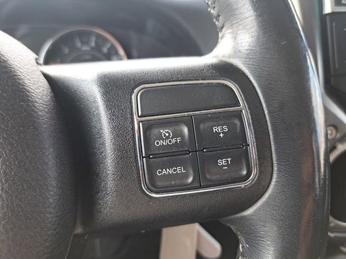 Used 2017 Jeep Wrangler Unlimited Rubicon w/ Connectivity Group image 10