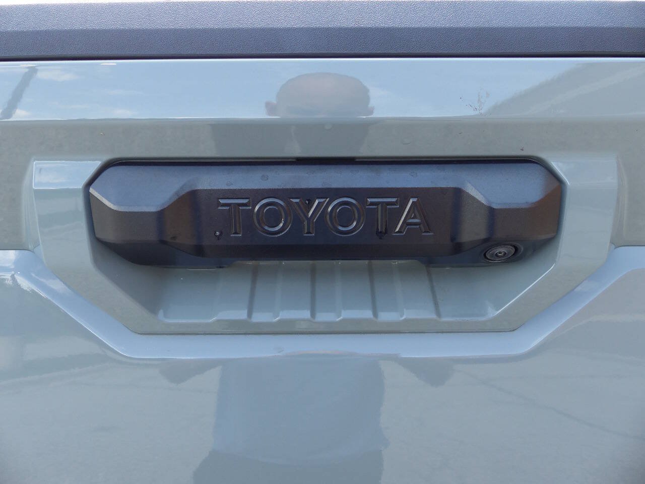 Used 2022 Toyota Tundra SR5 AWD/4WD image 9