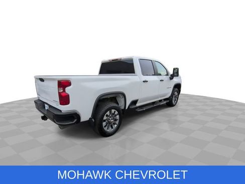 Used 2025 Chevrolet Silverado 2500 Custom w/ Custom Convenience Package AWD/4WD image 9