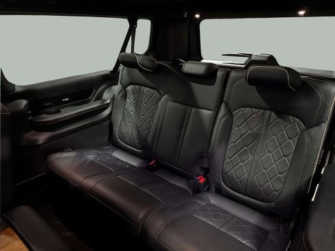 Used 2024 Jeep Grand Wagoneer L Series III image 29