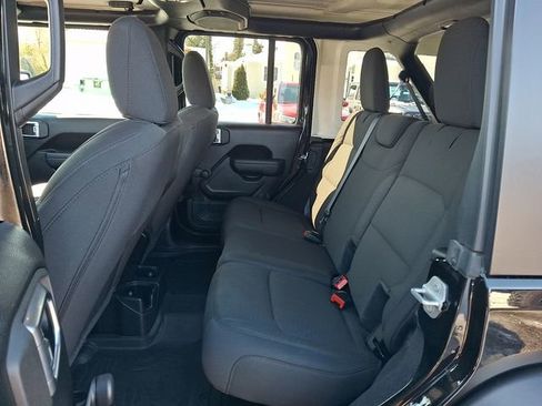 Used 2023 Jeep Wrangler Unlimited Sport image 10