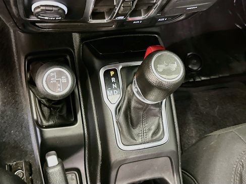 Used 2023 Jeep Wrangler Unlimited w/ Cold Weather Group AWD/4WD image 25