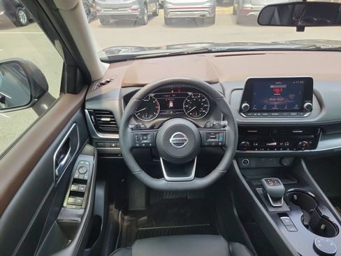 Used 2021 Nissan Rogue SV w/ Premium Package AWD/4WD image 15