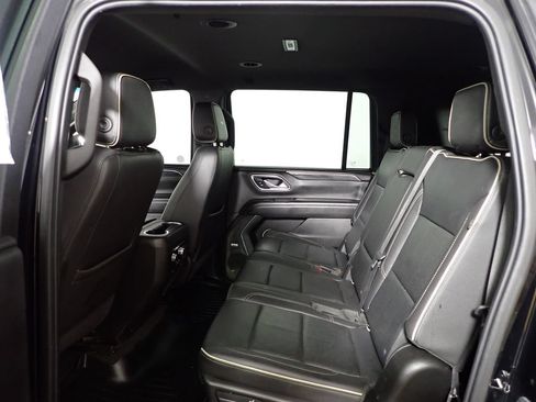 Used 2021 GMC Yukon XL SLT AWD/4WD image 35