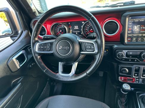 Used 2022 Jeep Wrangler Rubicon image 13