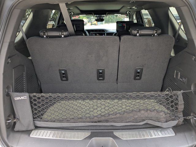 Used 2024 GMC Yukon Denali w/ Advanced Technology Package AWD/4WD image 6